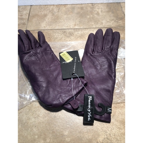 Preston And York Size M Glove - Picture 2 of 2